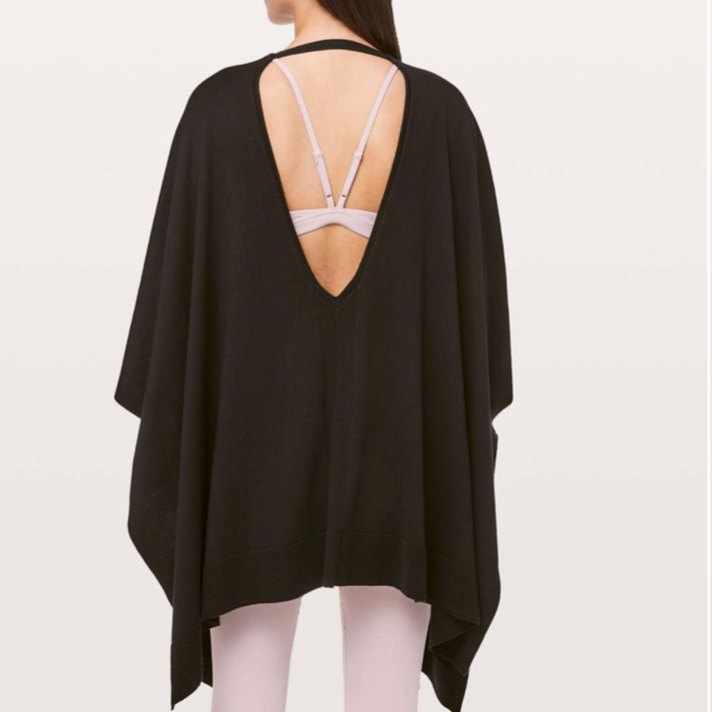 Lululemon Free to Coast Wrap